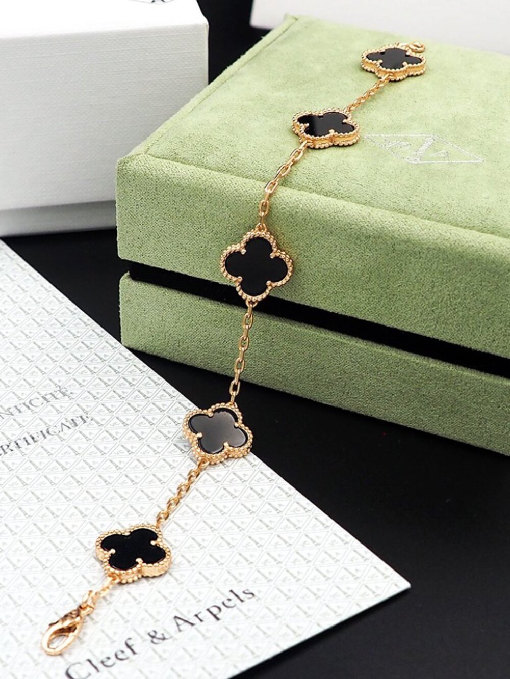 ✨✨✨Van Cleef & Arpels bracelet✨✨✨